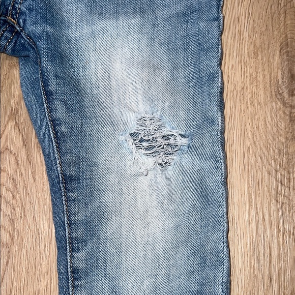 GAP Kids Light Blue Distressed Jeans - Picture 6 of 12